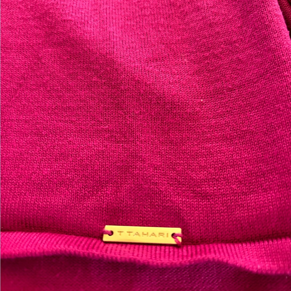 Tahari size 3x sweater